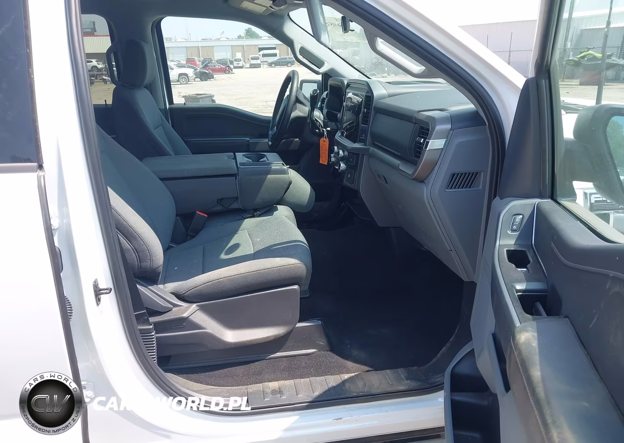 2025 Ford F-150 Xlt VIN:1FTEW3K85SKE77782 - 5