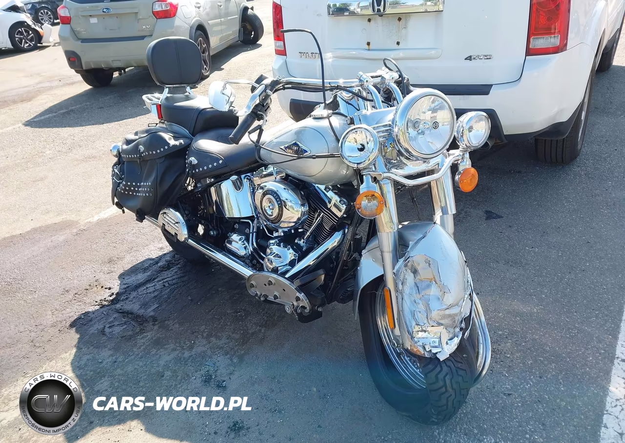 2015 Harley-Davidson Flstc Heritage Softail Classic VIN:1HD1BWV18FB033990 - 2