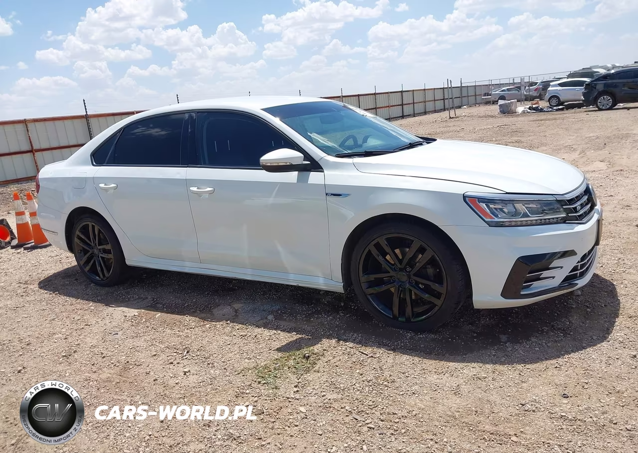 2018 Volkswagen Passat 2.0T R-Line-2.0T S VIN:1VWAA7A37JC014512 - 13