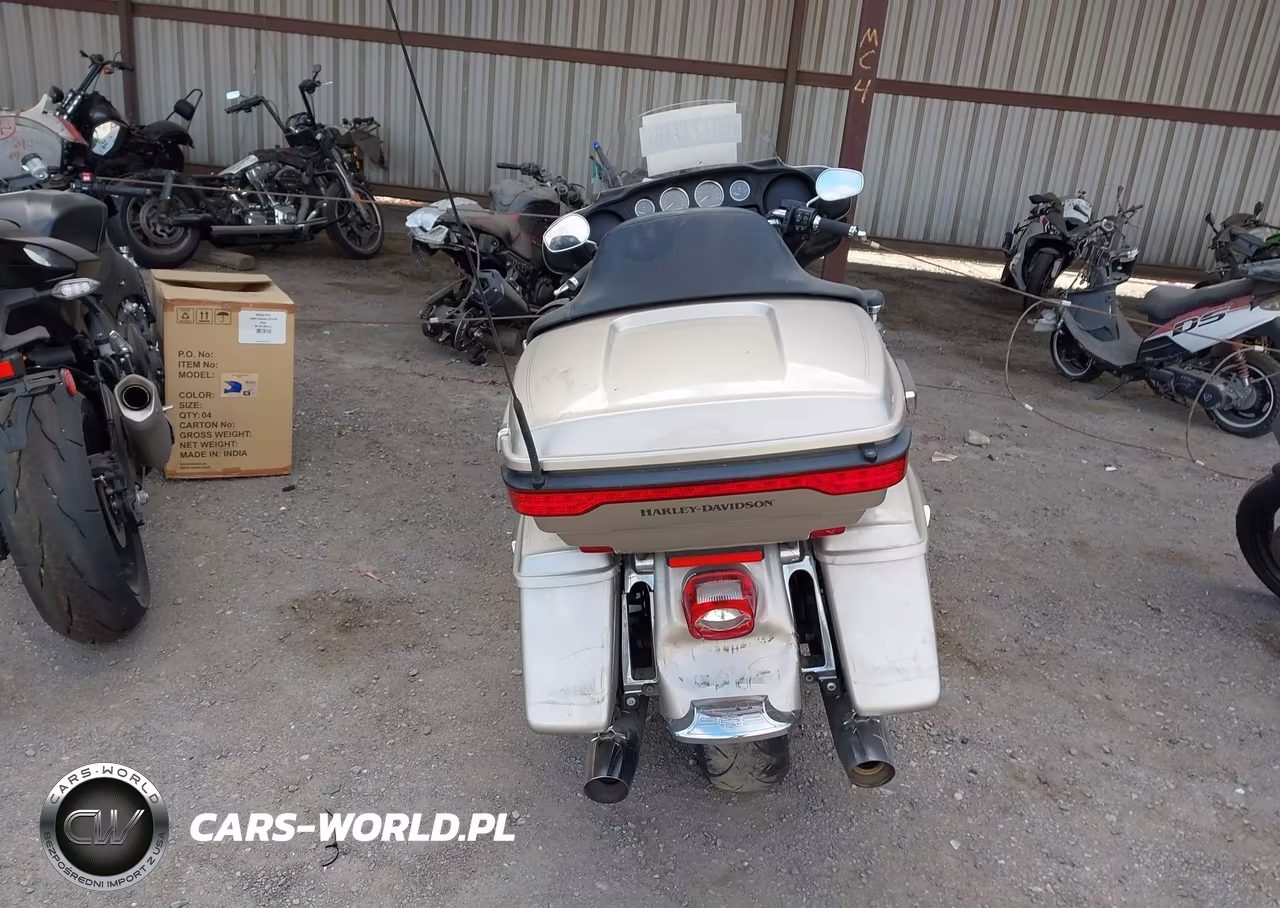 2018 Harley-Davidson Flhtcu Ultra Classic Electra Gld VIN:1HD1FCC12JB610883 - 6