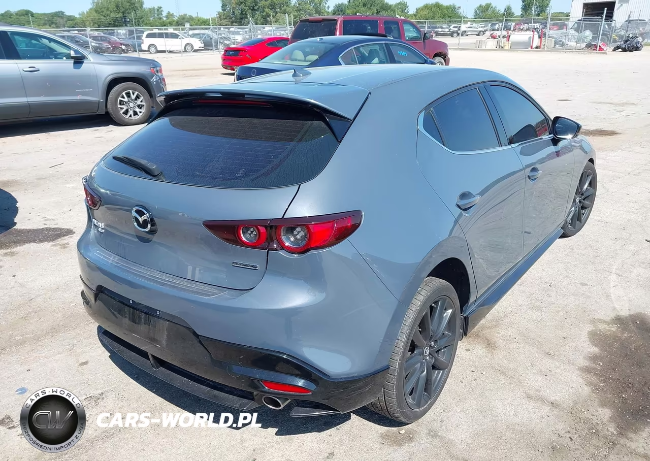 2021 Mazda Mazda3 Premium VIN:JM1BPBML4M1303044 - 4