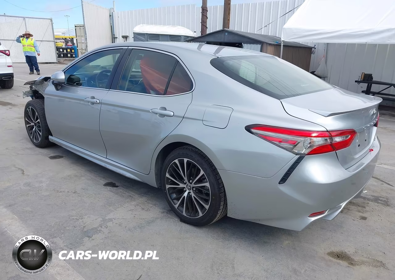 2018 Toyota Camry Se VIN:JTNB11HK7J3035776 - 3