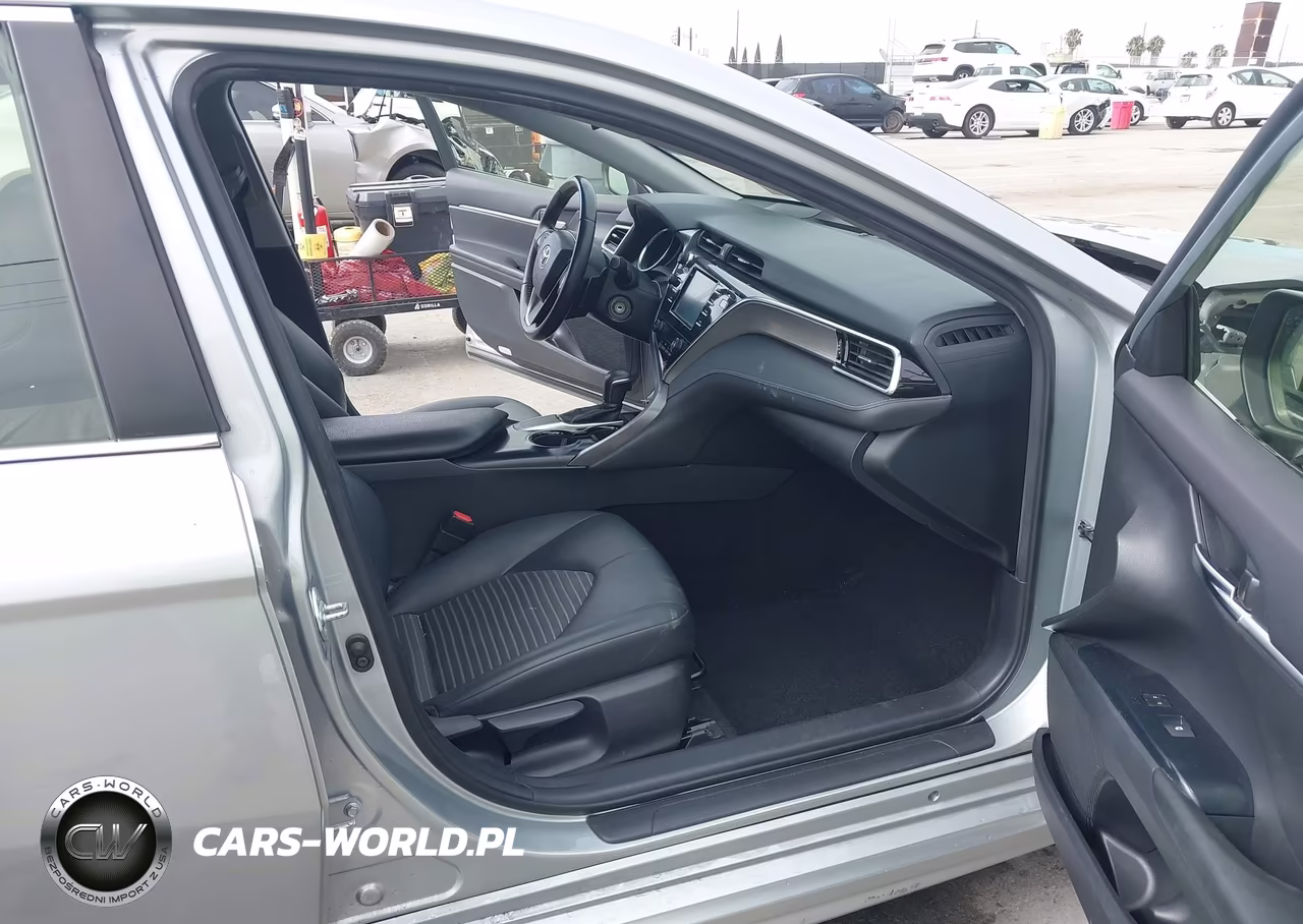 2018 Toyota Camry Se VIN:JTNB11HK7J3035776 - 5