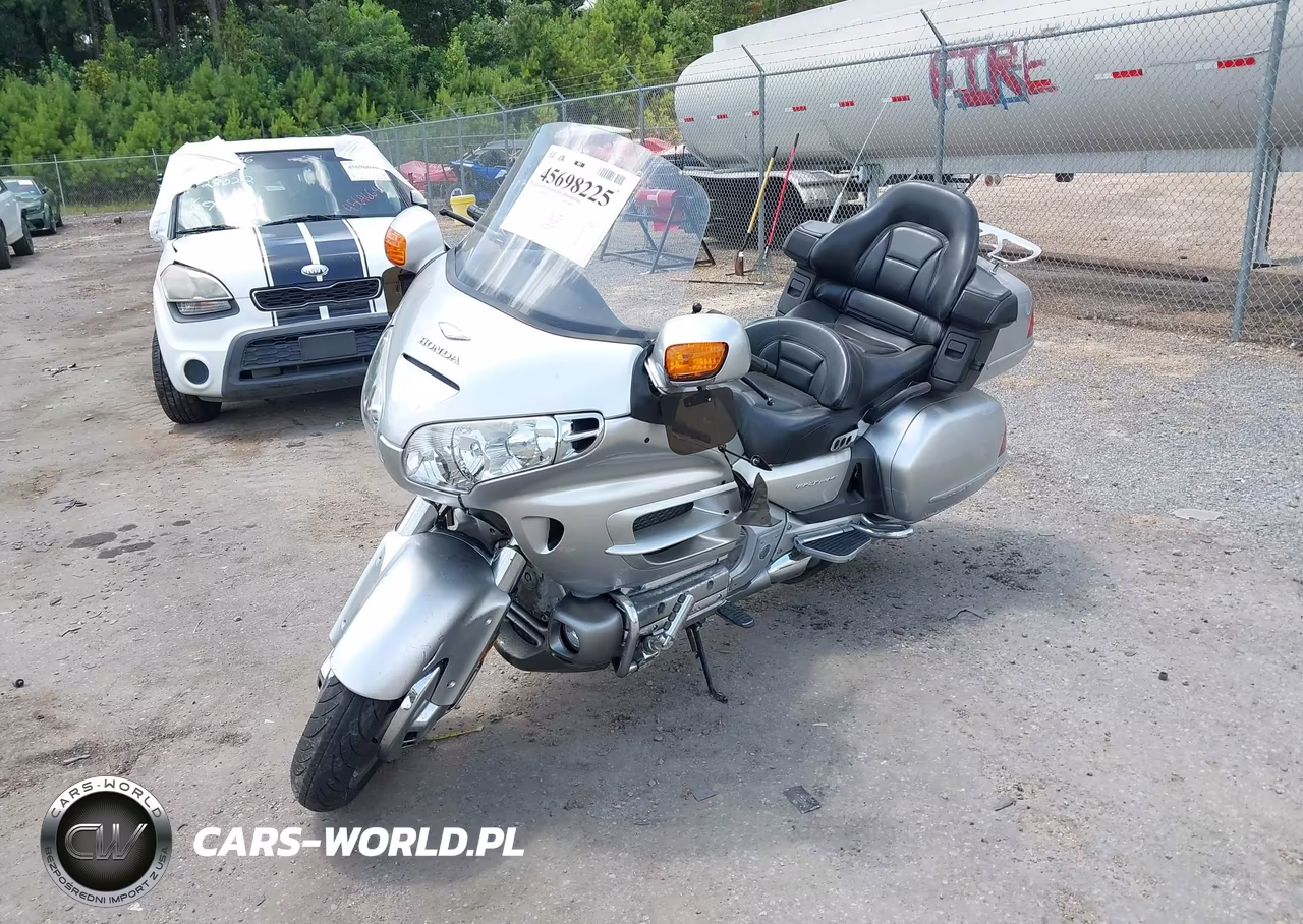 2005 Honda Gl1800 VIN:1HFSC47035A404298 - 2