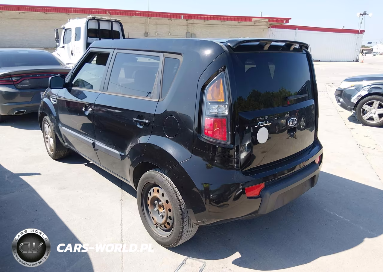 2011 Kia Soul + VIN:KNDJT2A29B7709981 - 3