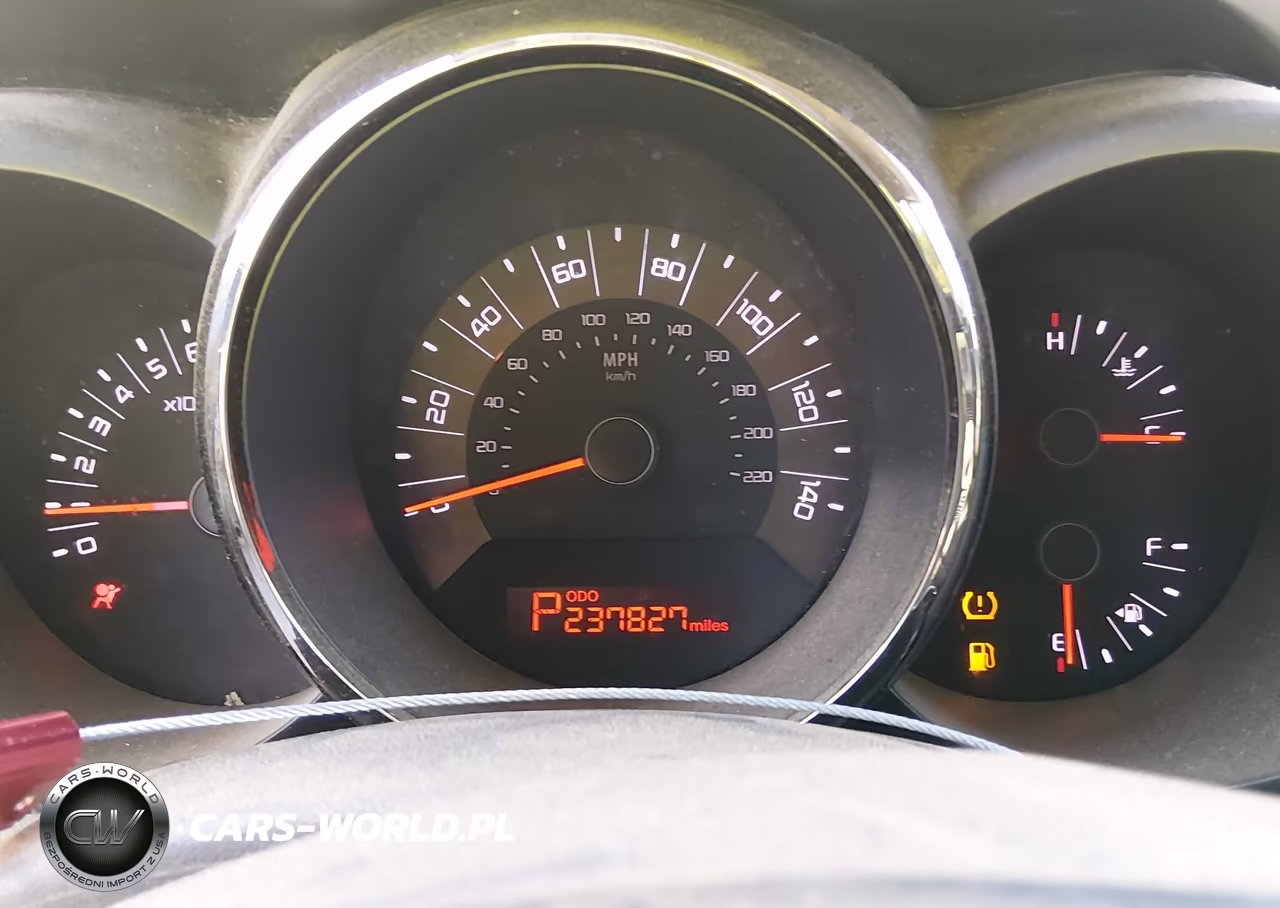 2011 Kia Soul + VIN:KNDJT2A29B7709981 - 7