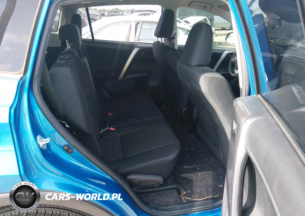 2018 Toyota Rav4 Le VIN:JTMZFREVXJJ205223 - 8