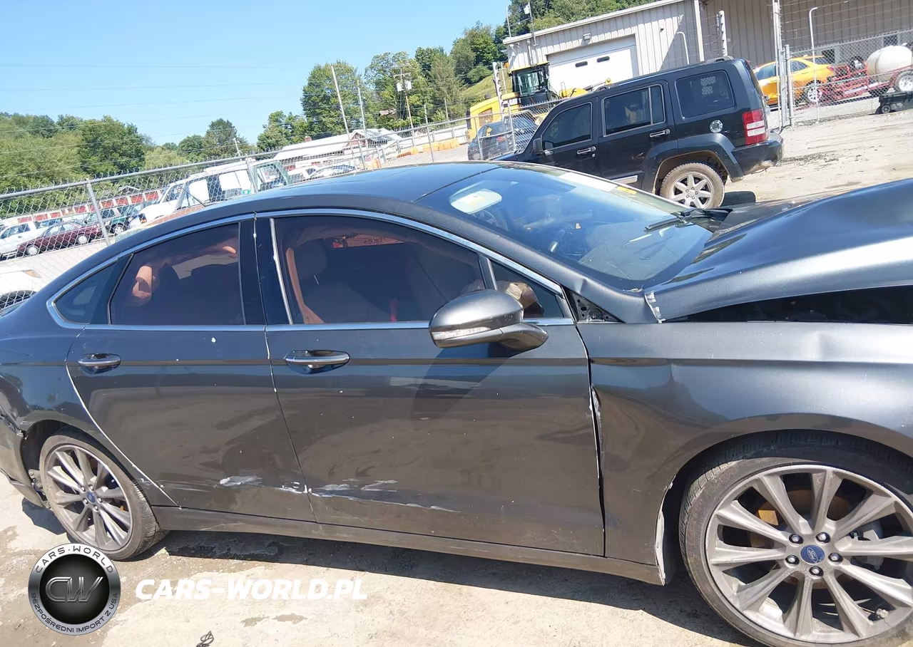 2017 Ford Fusion Platinum VIN:3FA6P0K92HR266719 - 14