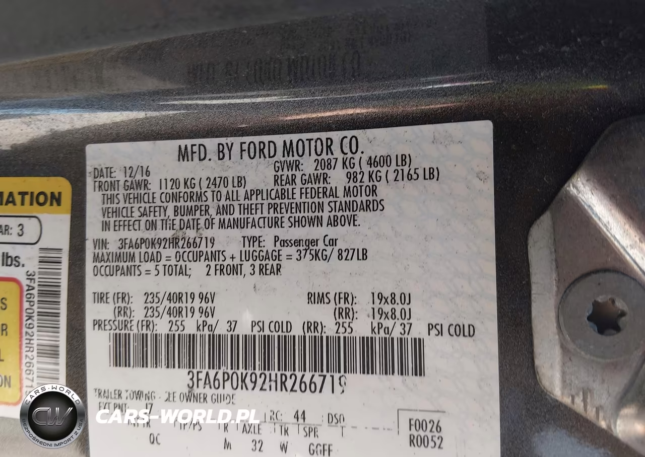 2017 Ford Fusion Platinum VIN:3FA6P0K92HR266719 - 9