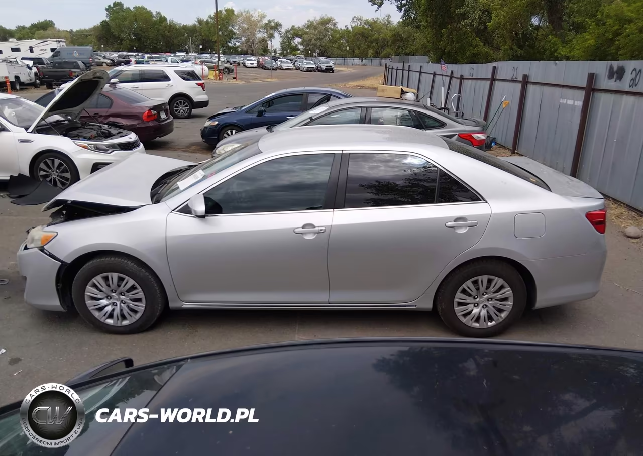 2014 Toyota Camry Le VIN:4T4BF1FK1ER362314 - 15