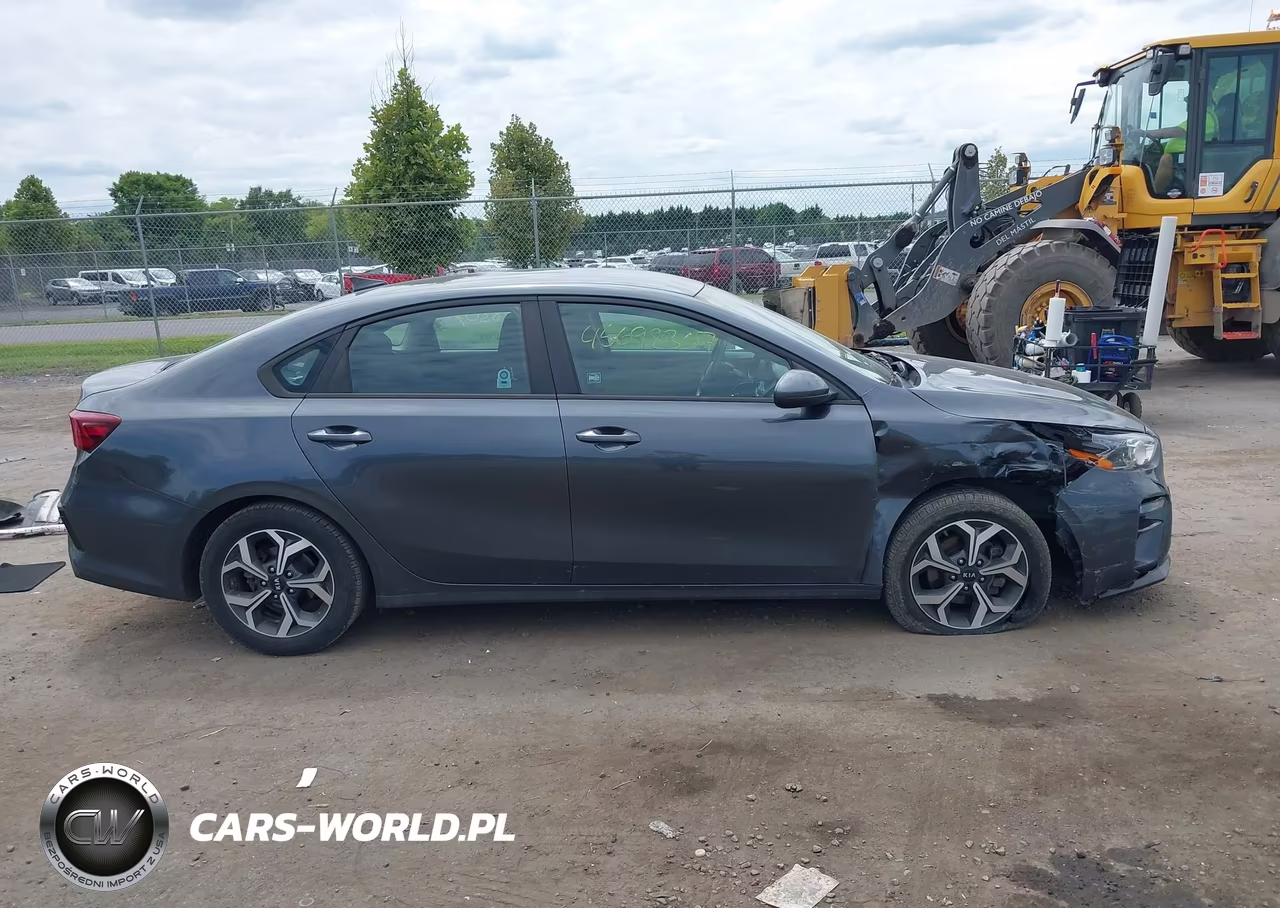2021 Kia Forte Lxs VIN:3KPF24AD4ME341637 - 13
