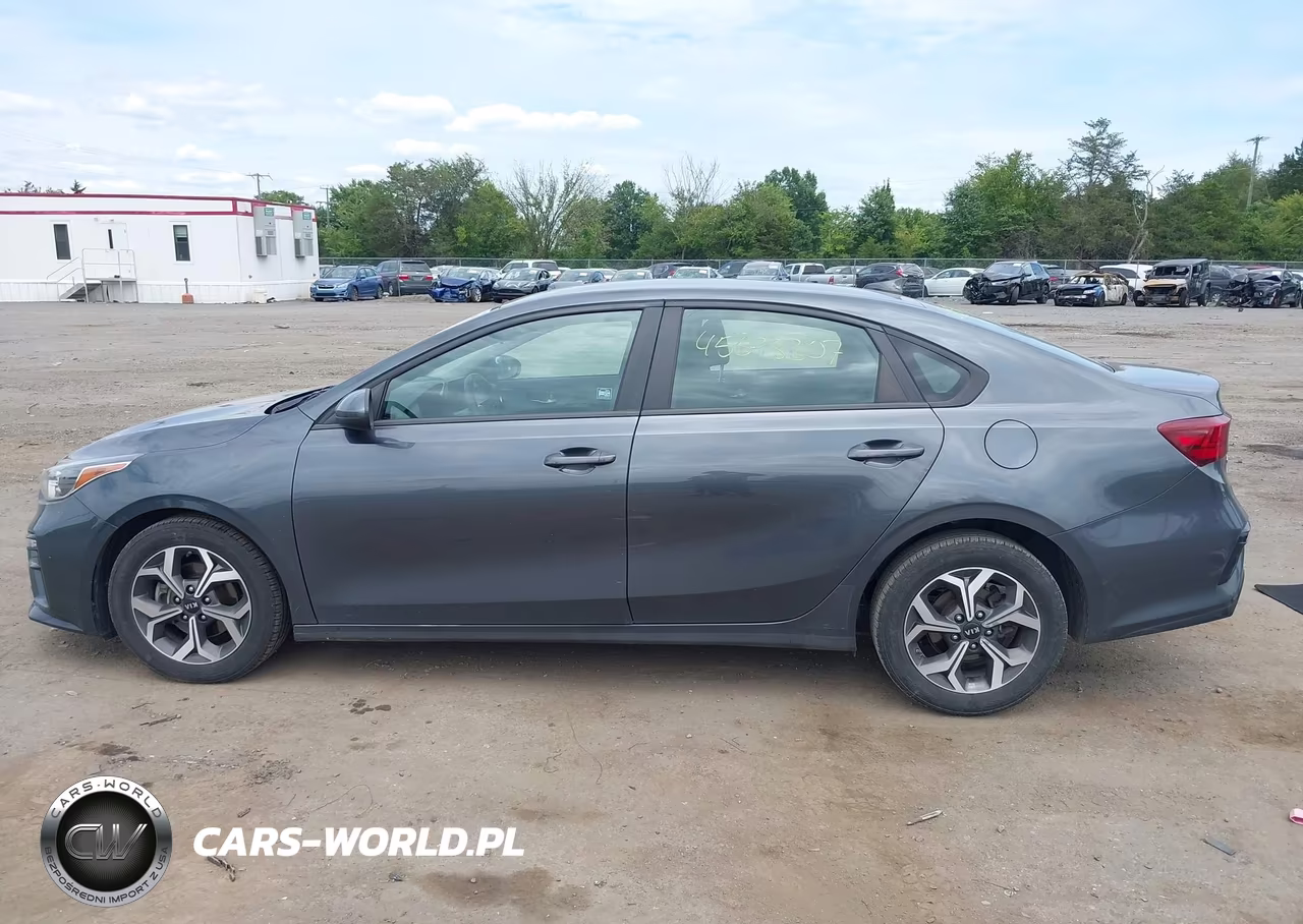 2021 Kia Forte Lxs VIN:3KPF24AD4ME341637 - 14
