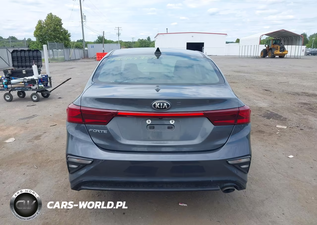 2021 Kia Forte Lxs VIN:3KPF24AD4ME341637 - 16