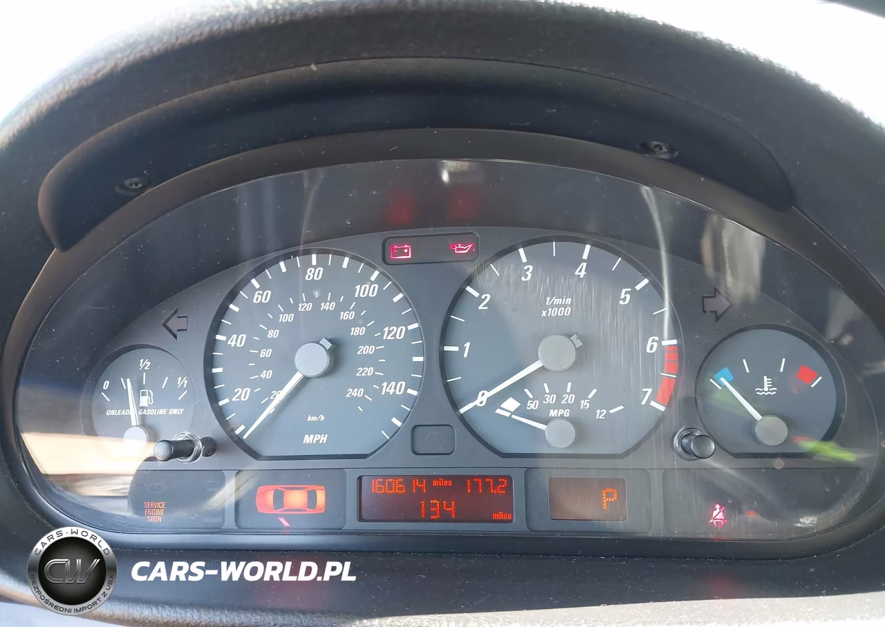2002 BMW 3 Series 325Ci VIN:WBABS33462PG88261 - 7
