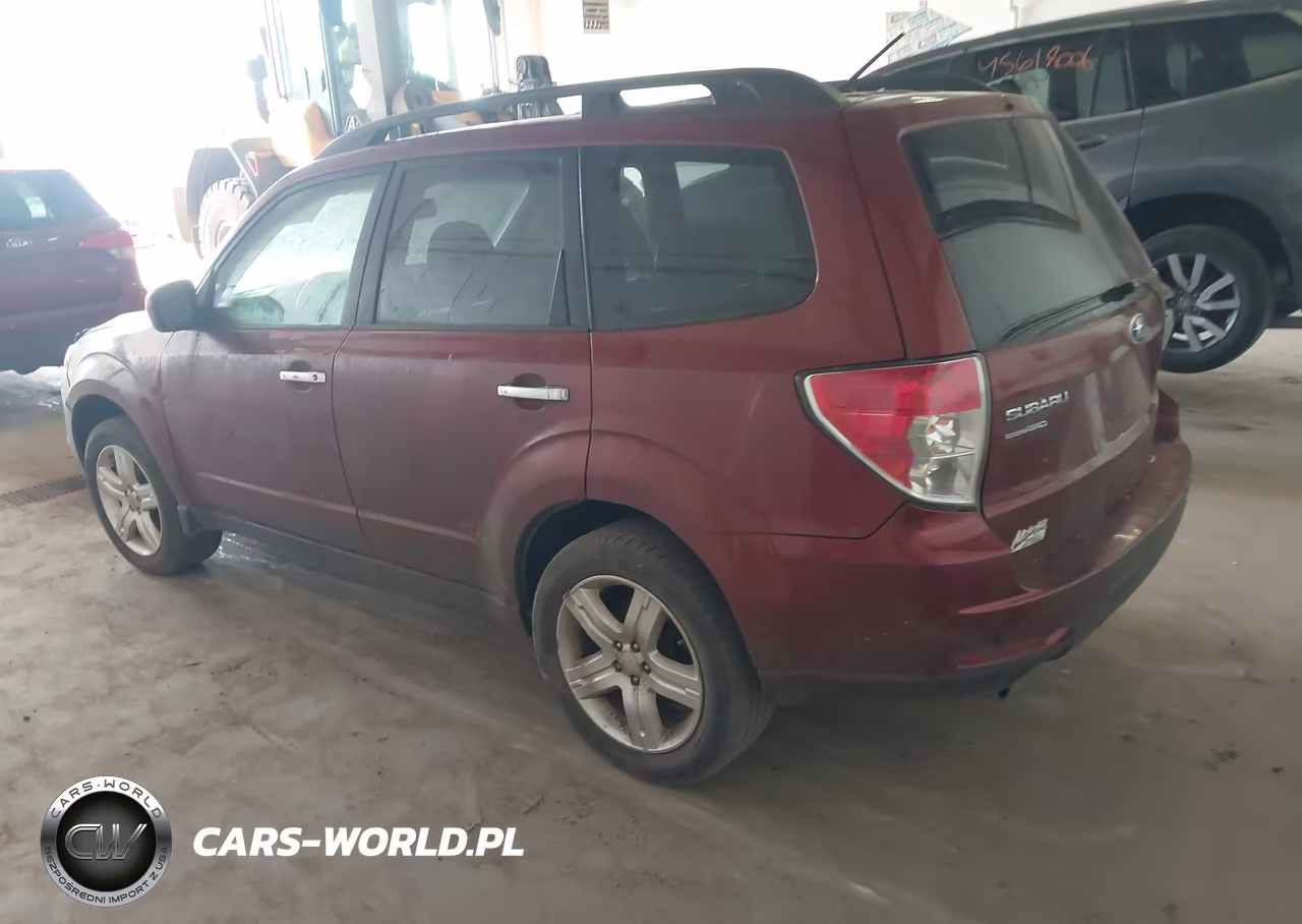 2010 Subaru Forester 2.5X Premium VIN:JF2SH6CC1AH719725 - 3