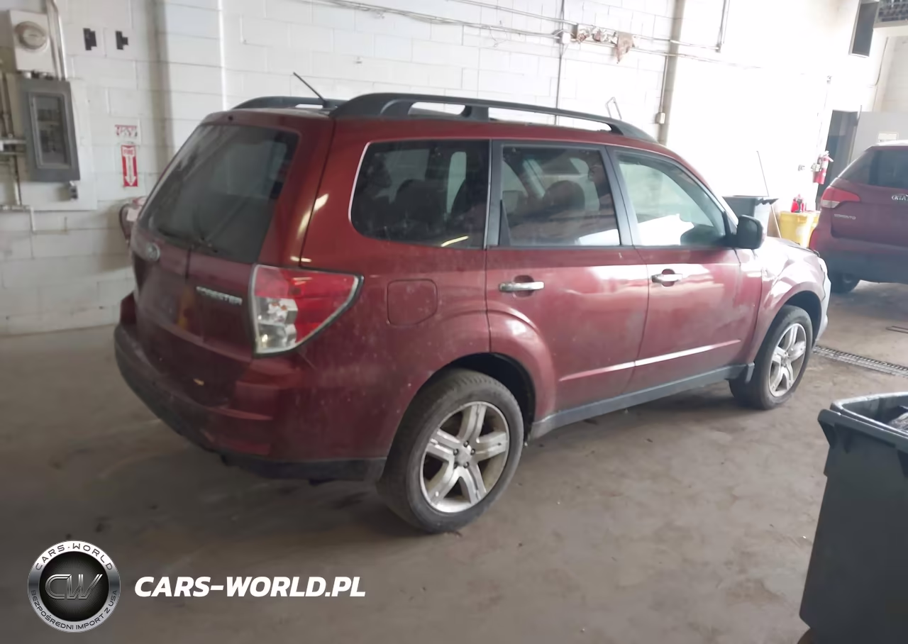 2010 Subaru Forester 2.5X Premium VIN:JF2SH6CC1AH719725 - 4