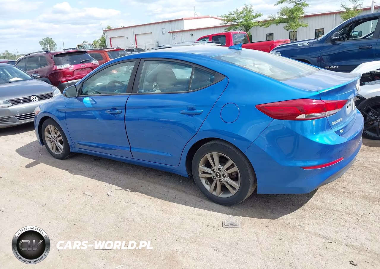 2018 Hyundai Elantra Sel VIN:5NPD84LF1JH244679 - 3