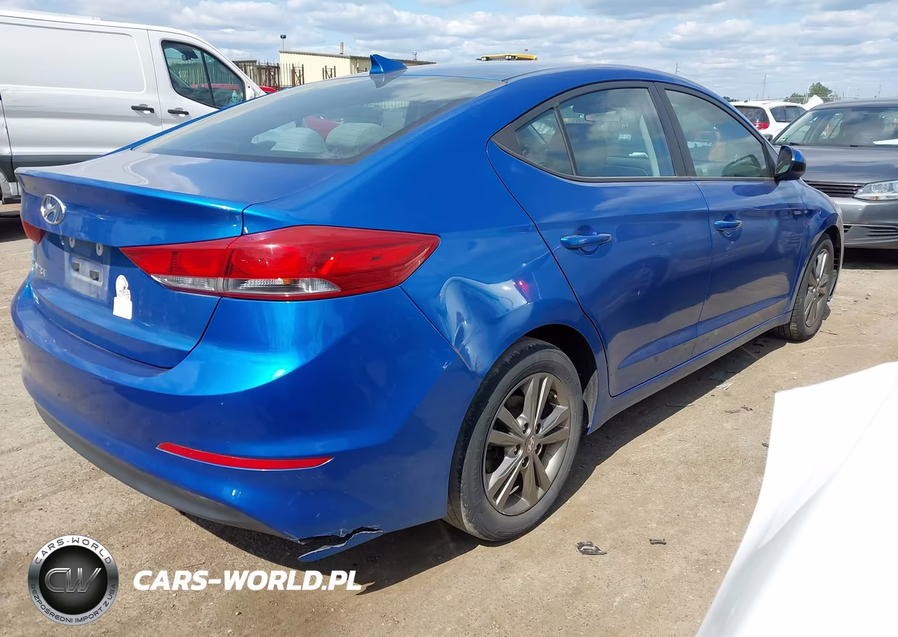 2018 Hyundai Elantra Sel VIN:5NPD84LF1JH244679 - 4