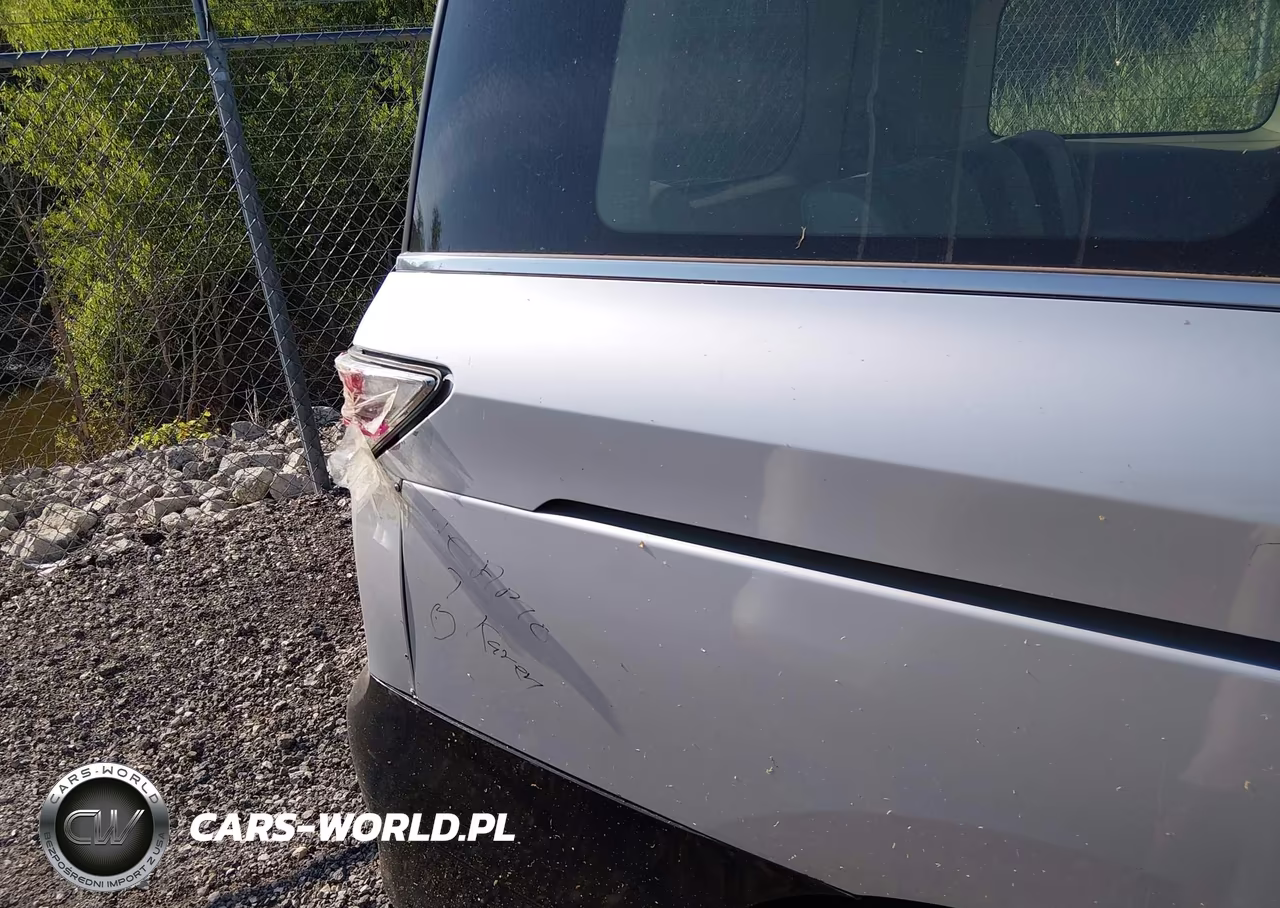 2015 Nissan Quest S VIN:JN8AE2KP8F9120892 - 18