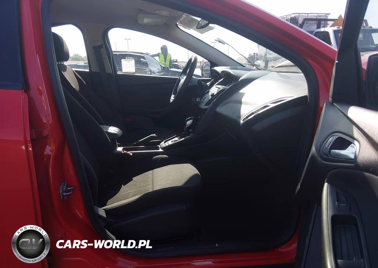 2015 Ford Focus Se VIN:1FADP3F26FL282794 - 5