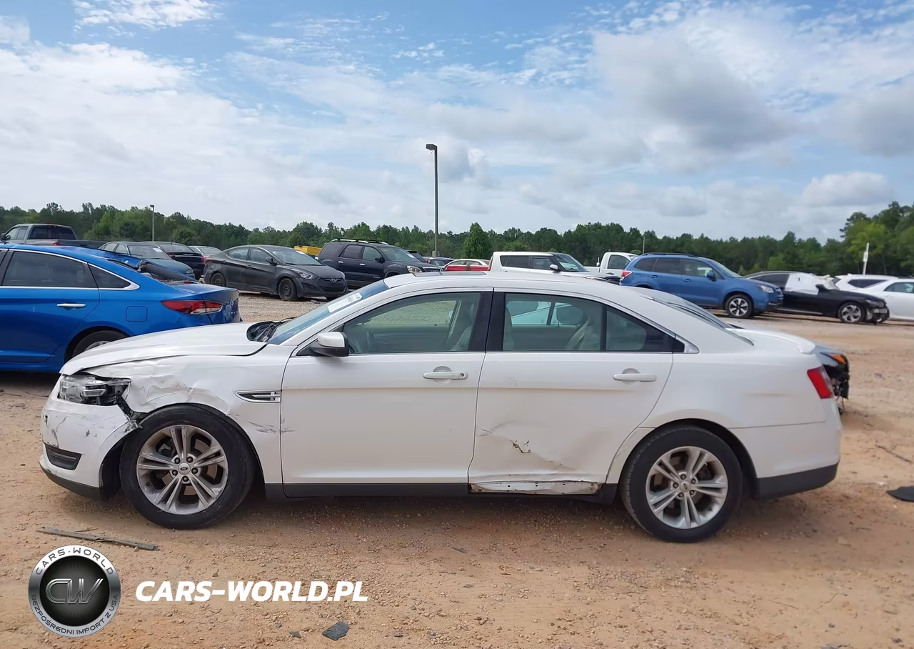 2016 Ford Taurus Sel VIN:1FAHP2E87GG103867 - 14