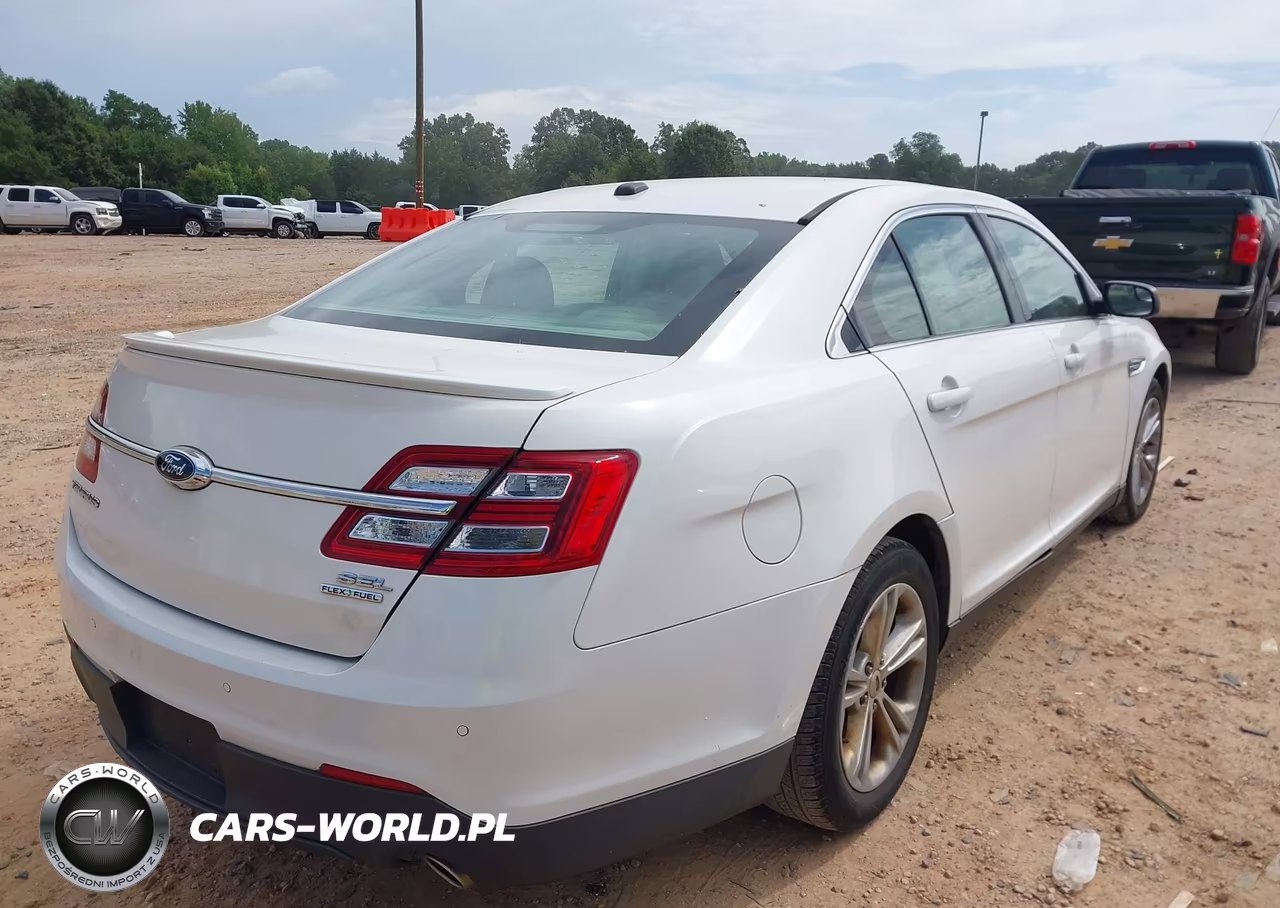 2016 Ford Taurus Sel VIN:1FAHP2E87GG103867 - 4
