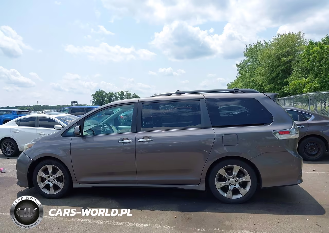 2013 Toyota Sienna Se 8 Passenger VIN:5TDXK3DC9DS353788 - 14