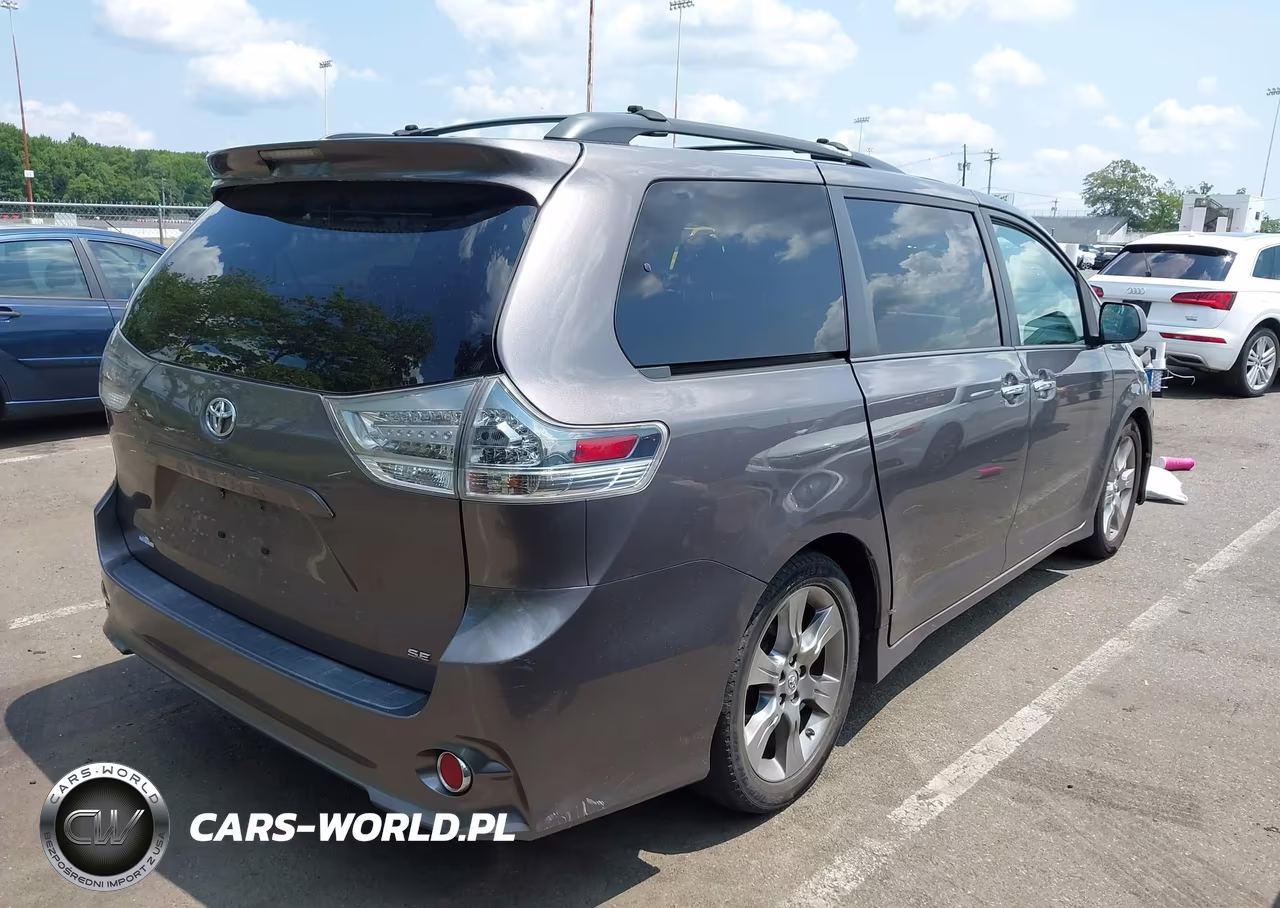 2013 Toyota Sienna Se 8 Passenger VIN:5TDXK3DC9DS353788 - 4