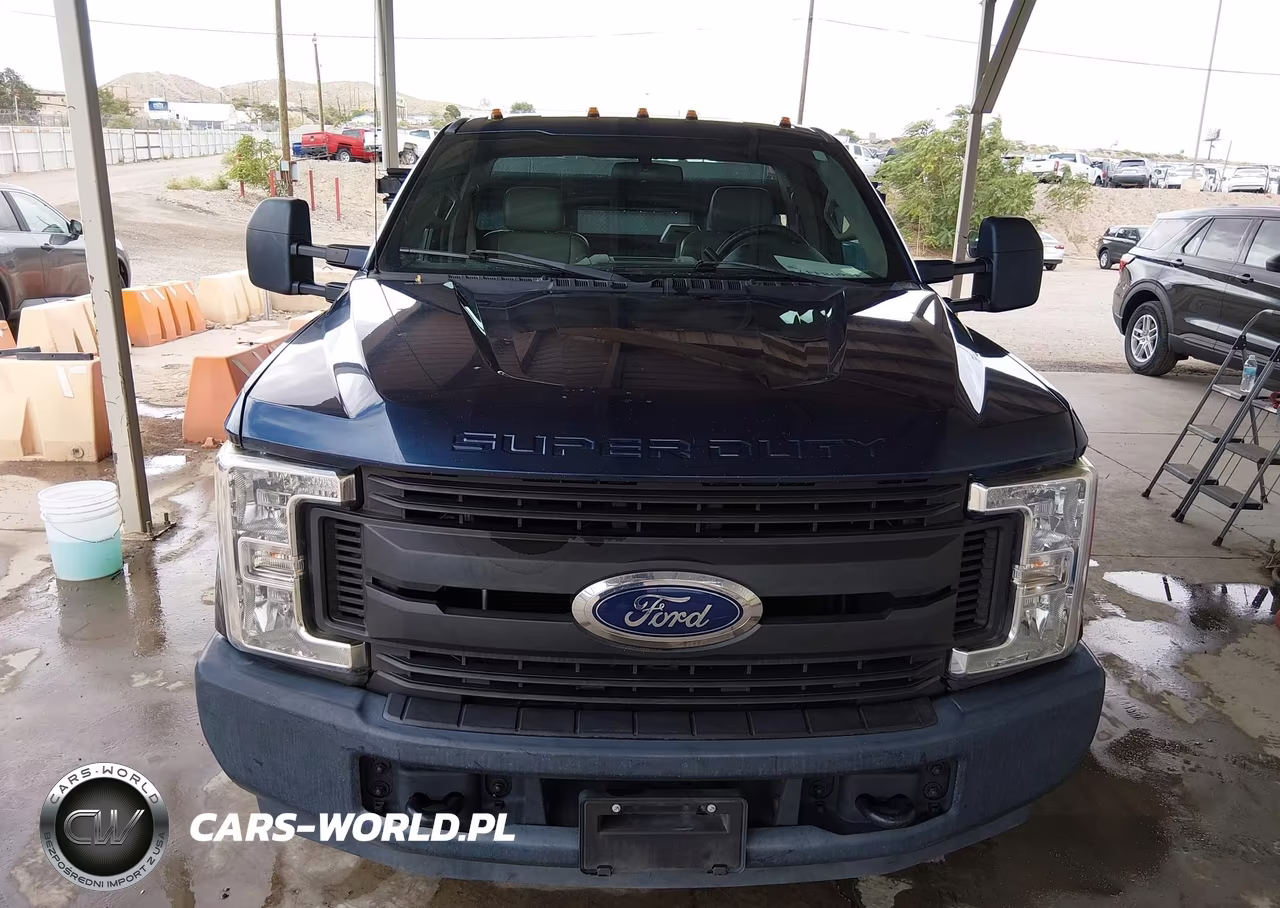 2018 Ford F-350 Chassis Xl VIN:1FDRF3G65JEC69578 - 12