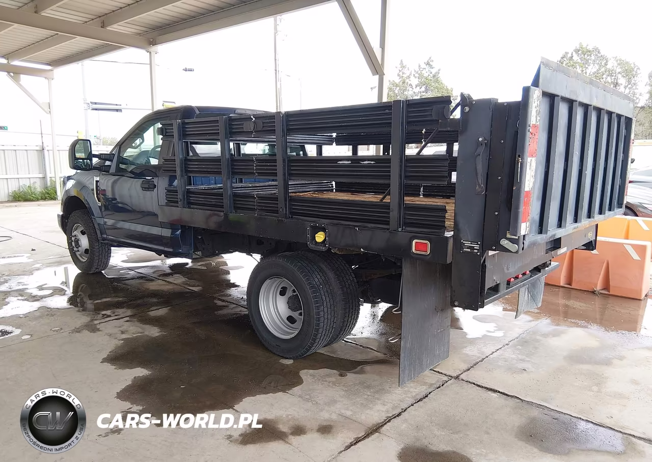 2018 Ford F-350 Chassis Xl VIN:1FDRF3G65JEC69578 - 3