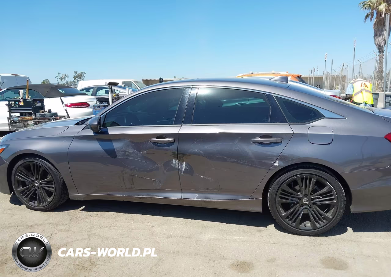 2018 Honda Accord Sport 2.0T VIN:1HGCV2F3XJA039333 - 14