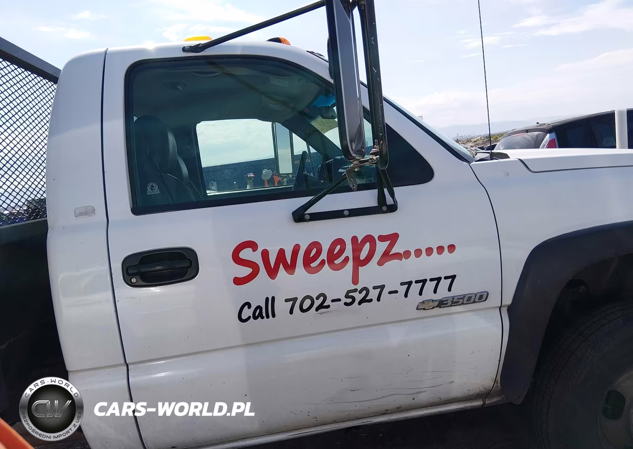 2004 Chevrolet Silverado 3500 Chassis Work Truck VIN:1GBJC34U24E342752 - 13