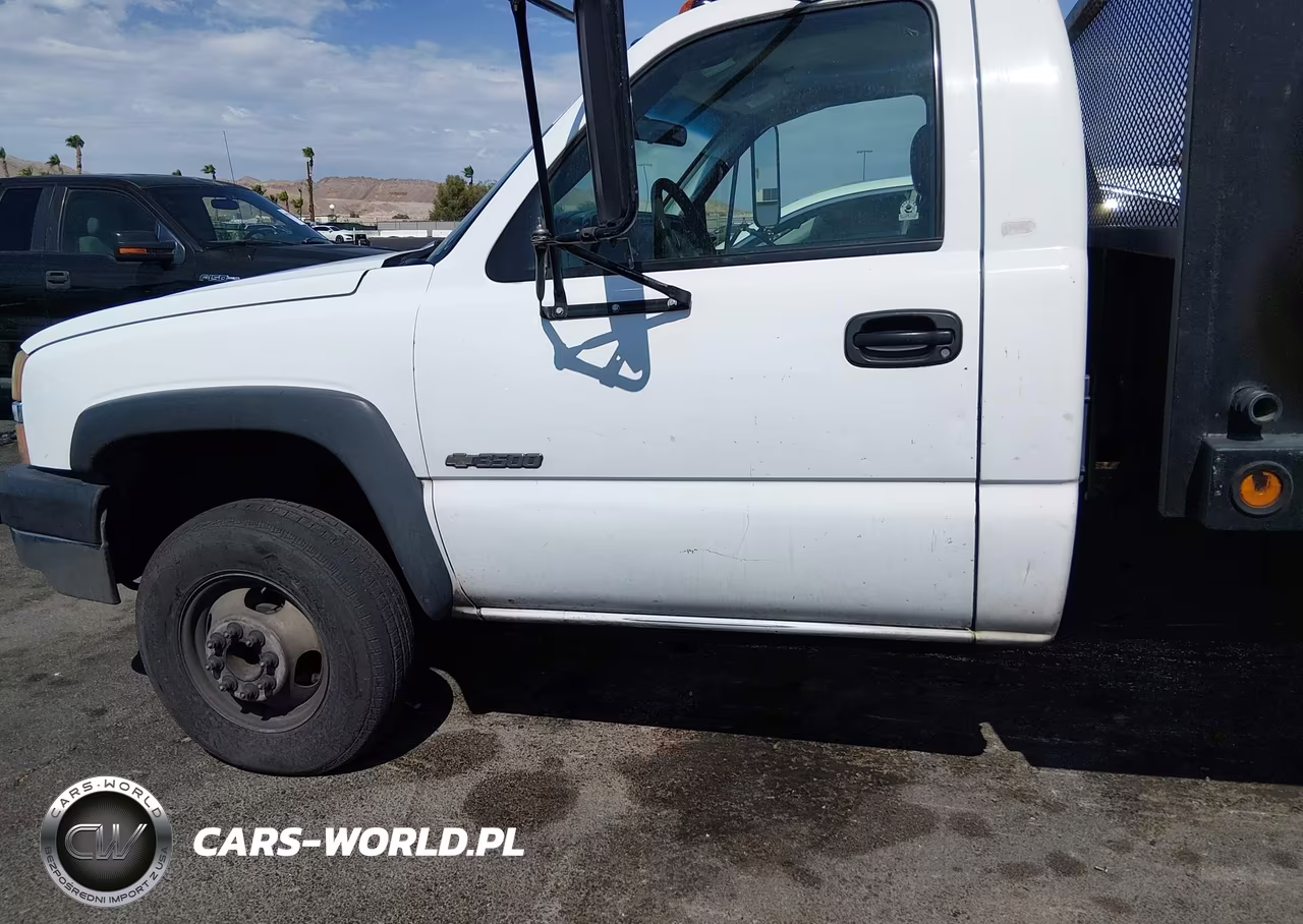 2004 Chevrolet Silverado 3500 Chassis Work Truck VIN:1GBJC34U24E342752 - 14