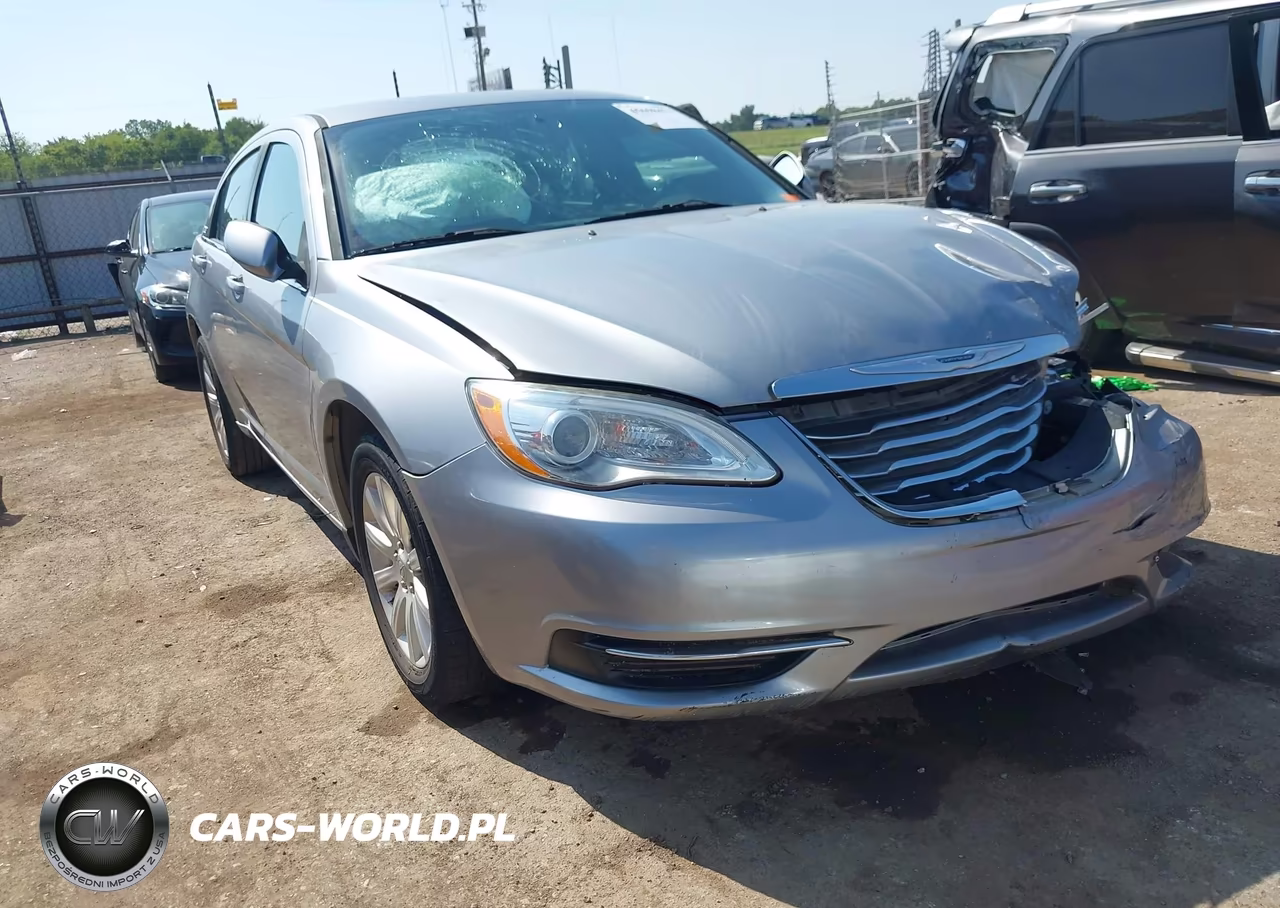 2013 Chrysler 200 Touring VIN:1C3CCBBB7DN539629 - 1