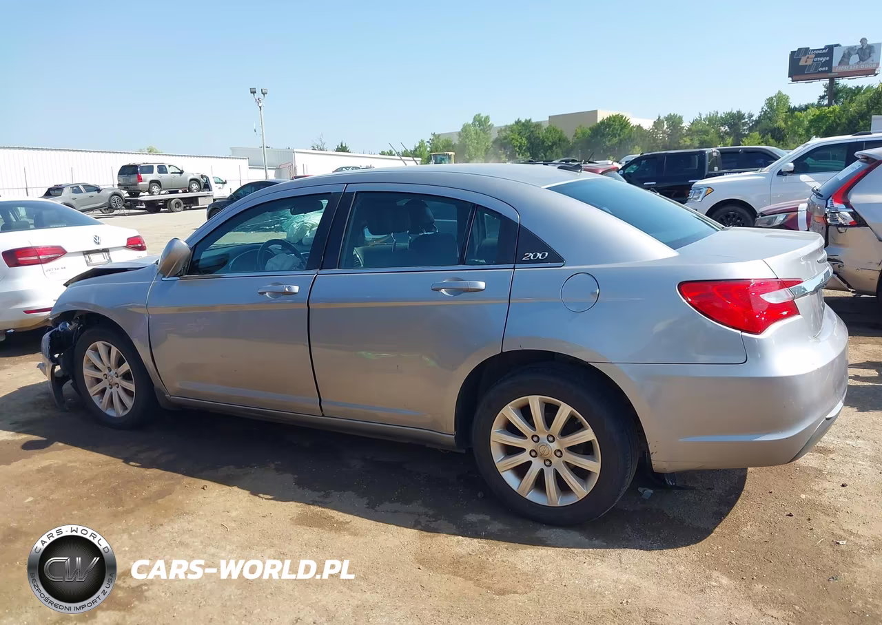 2013 Chrysler 200 Touring VIN:1C3CCBBB7DN539629 - 14