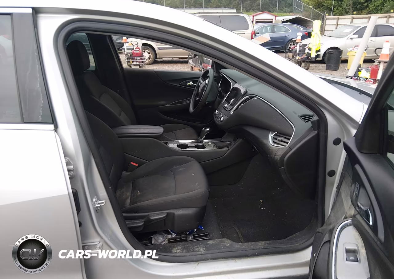 2019 Chevrolet Malibu Lt VIN:1G1ZD5ST3KF157630 - 5