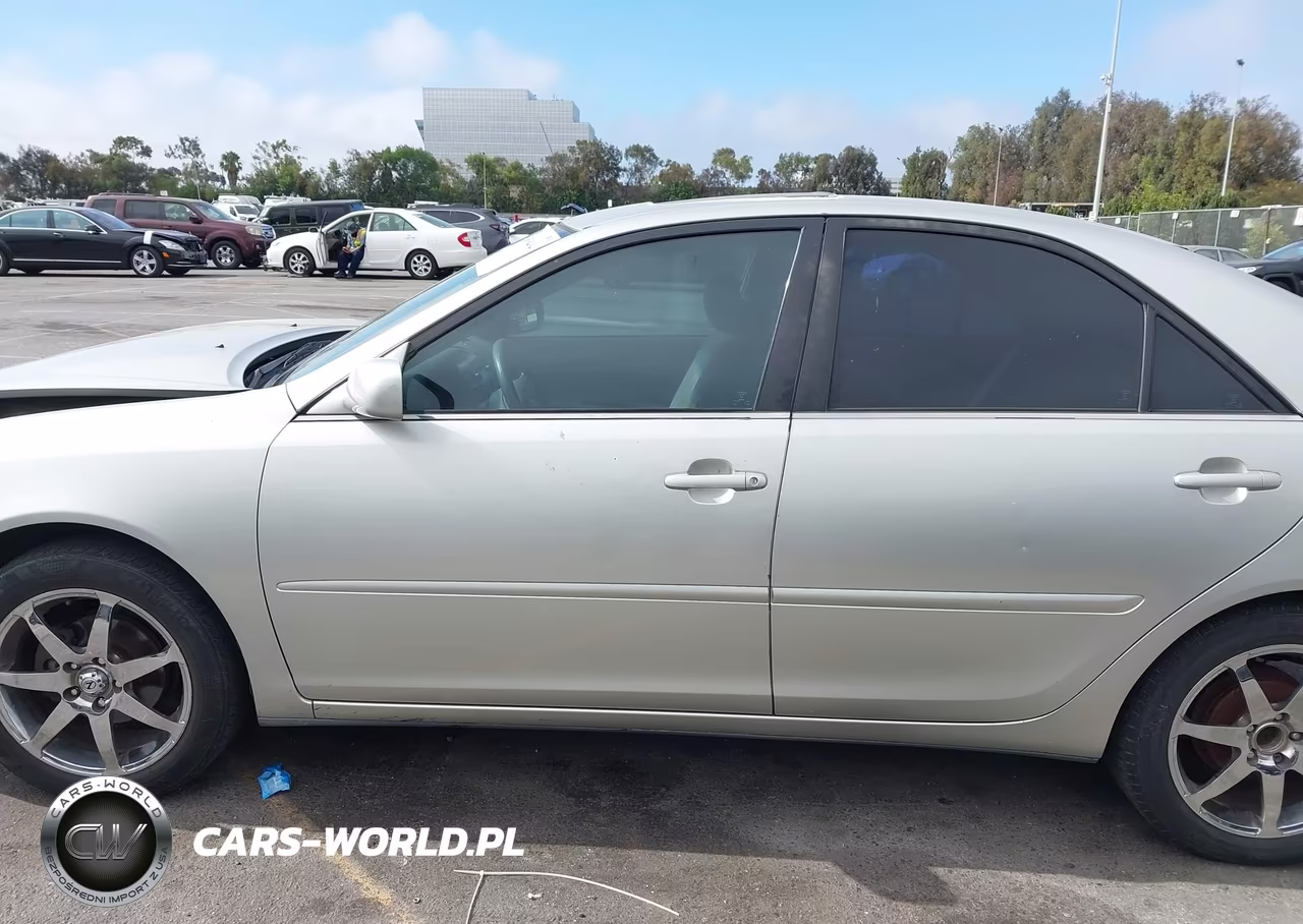 2003 Toyota Camry Le VIN:4T1BE32K43U154262 - 14