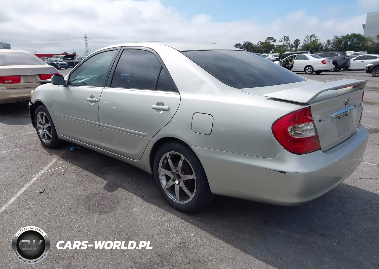 2003 Toyota Camry Le VIN:4T1BE32K43U154262 - 3