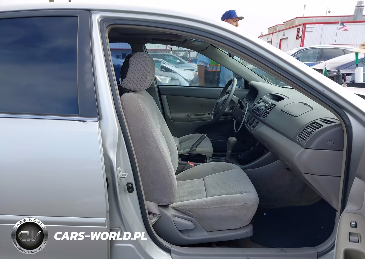 2003 Toyota Camry Le VIN:4T1BE32K43U154262 - 5