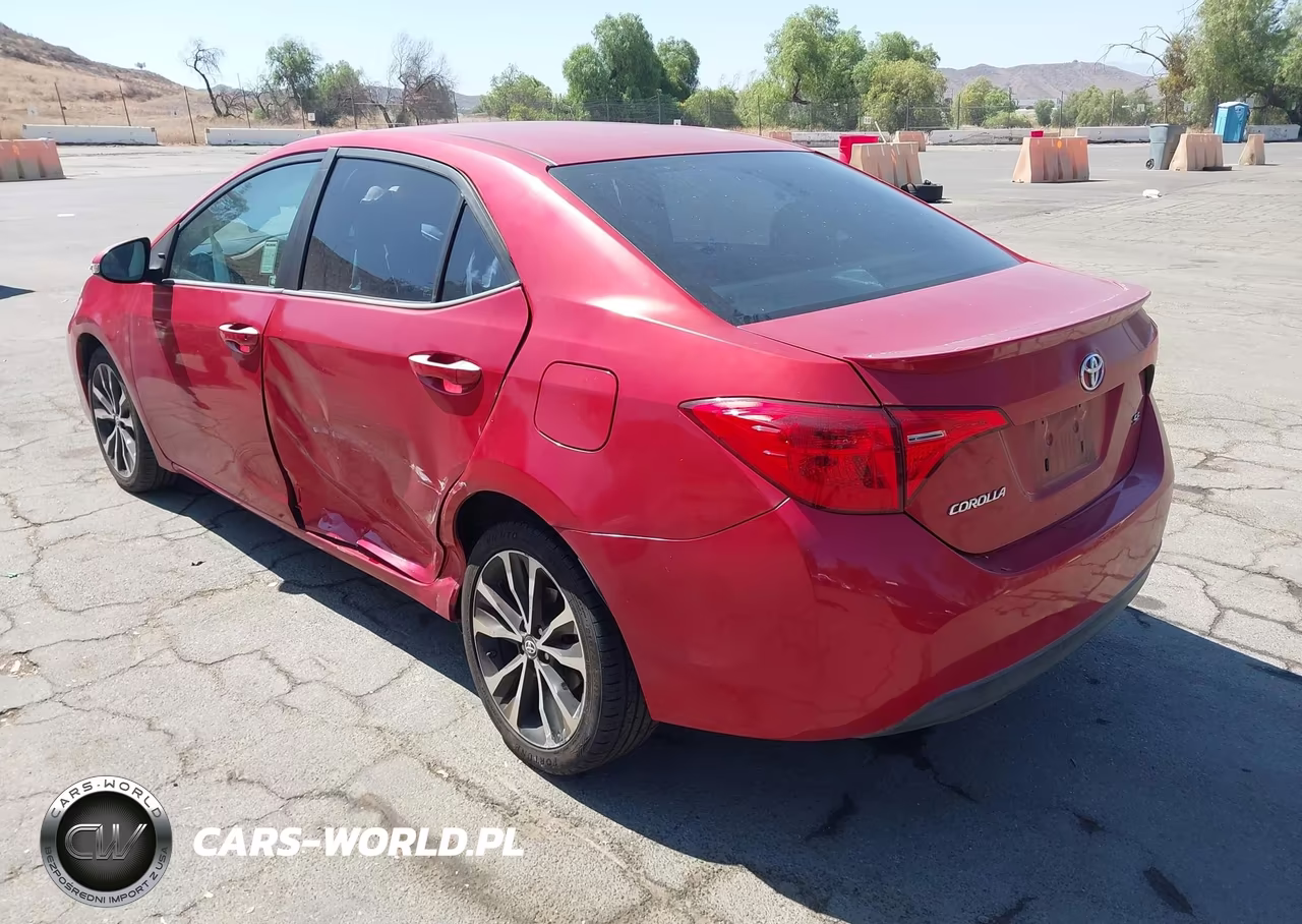 2017 Toyota Corolla Se VIN:5YFBURHE3HP666417 - 3