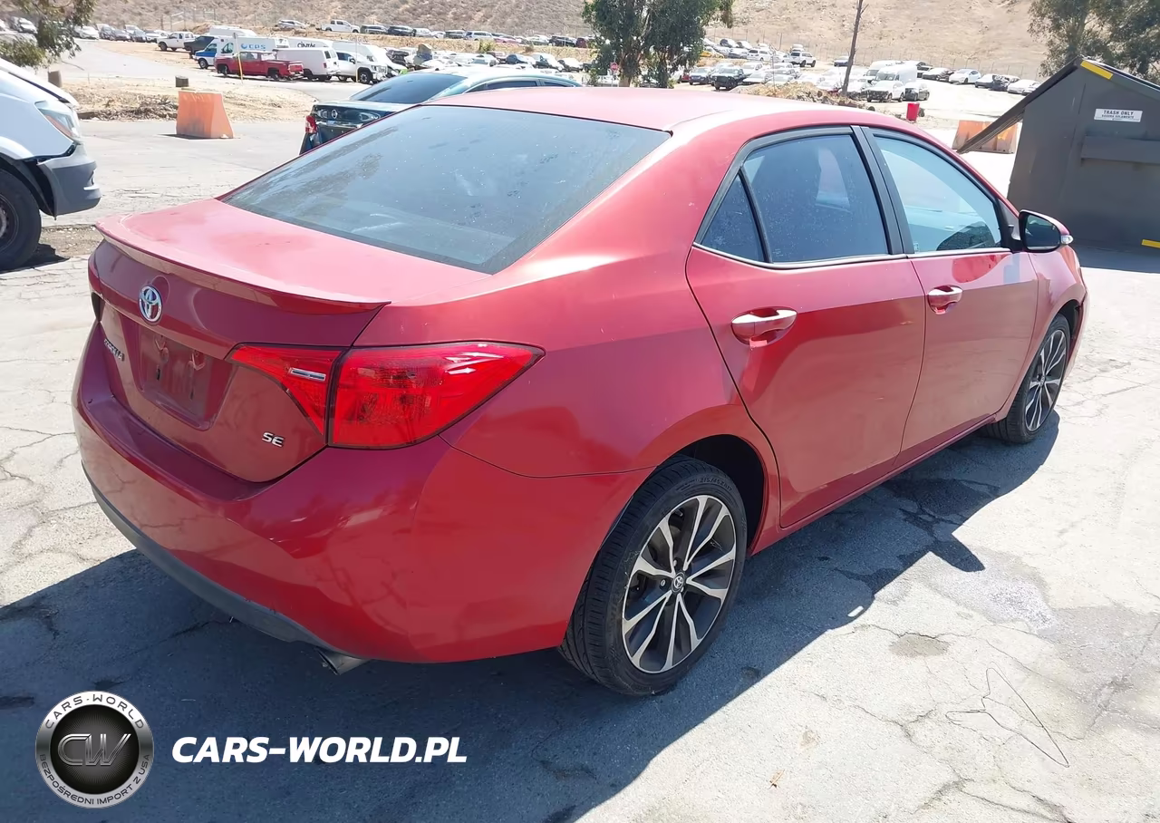 2017 Toyota Corolla Se VIN:5YFBURHE3HP666417 - 4