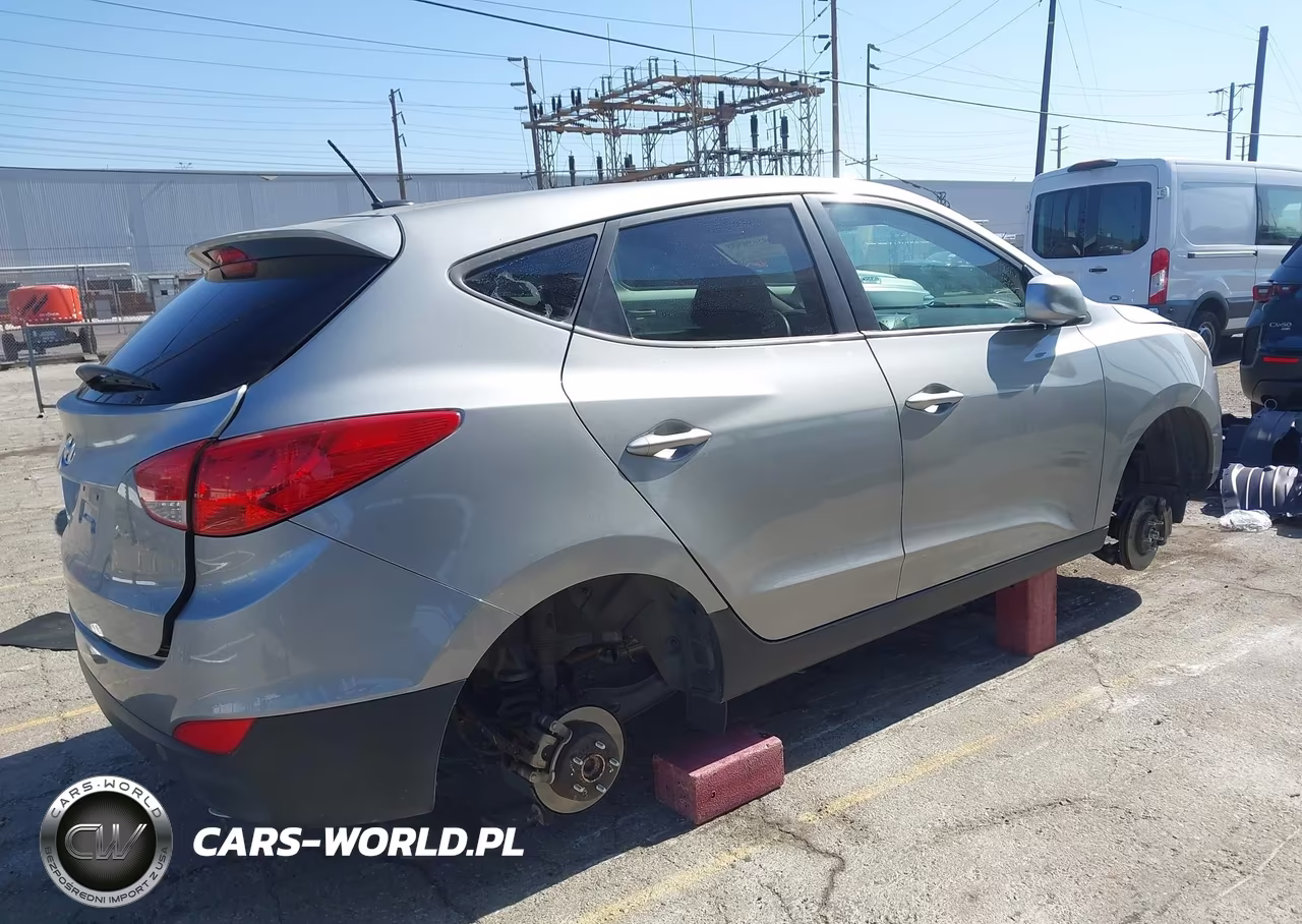 2015 Hyundai Tucson Gls VIN:KM8JT3AF9FU070819 - 4