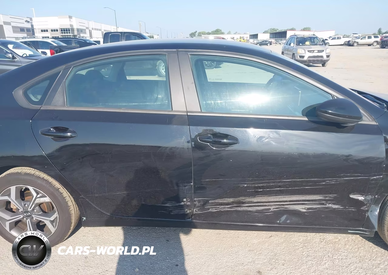 2020 Kia Forte Lxs VIN:3KPF24AD7LE216209 - 13