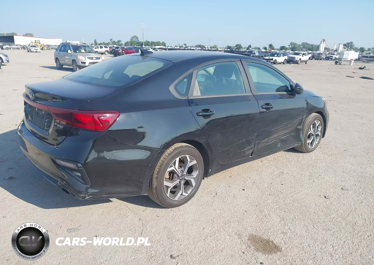 2020 Kia Forte Lxs VIN:3KPF24AD7LE216209 - 4