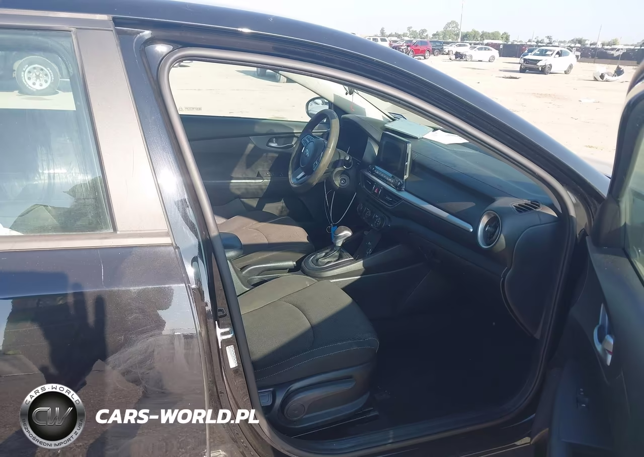 2020 Kia Forte Lxs VIN:3KPF24AD7LE216209 - 5