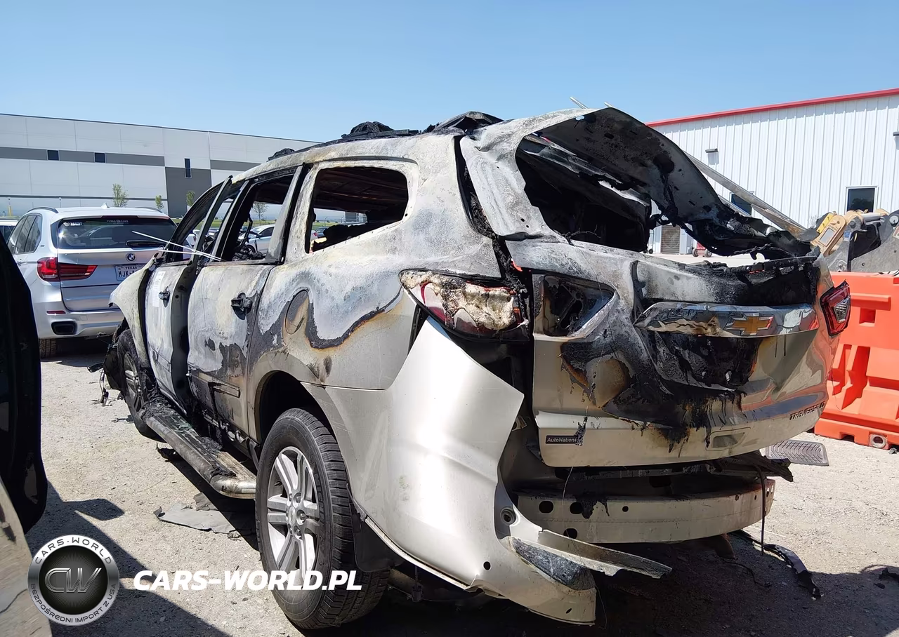 2013 Chevrolet Traverse 2Lt VIN:1GNKRJKD0DJ124605 - 3