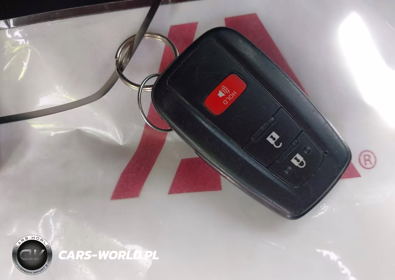 2016 Toyota Prius Two VIN:JTDKBRFU4G3015157 - 11