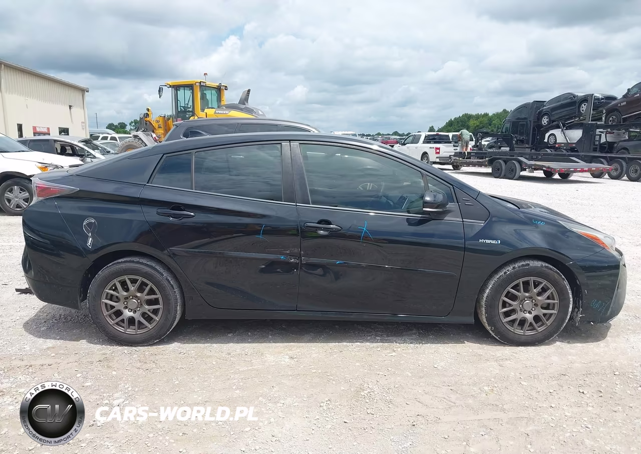2016 Toyota Prius Two VIN:JTDKBRFU4G3015157 - 13