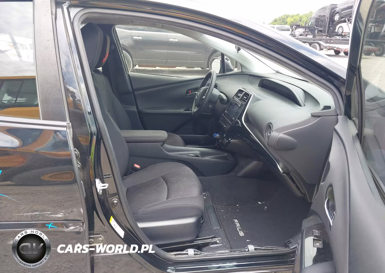 2016 Toyota Prius Two VIN:JTDKBRFU4G3015157 - 5