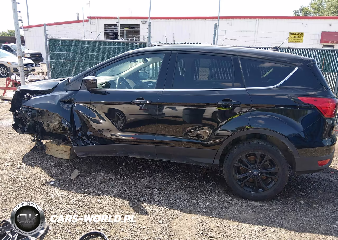 2019 Ford Escape Se VIN:1FMCU9GD6KUB54136 - 13